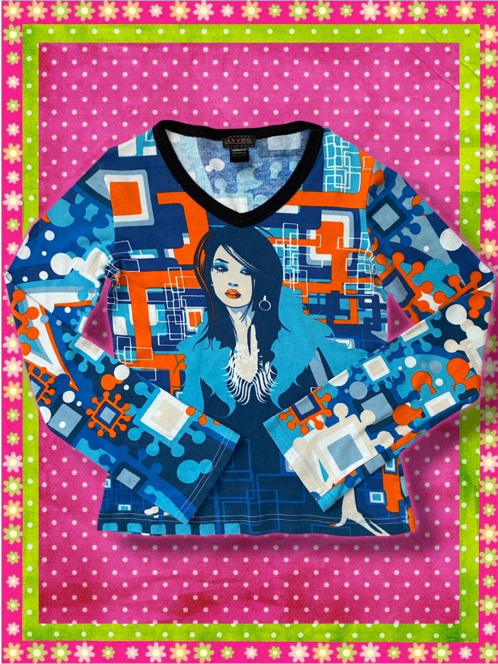 Hayes Medium Fitted Graphic V-Neck Top